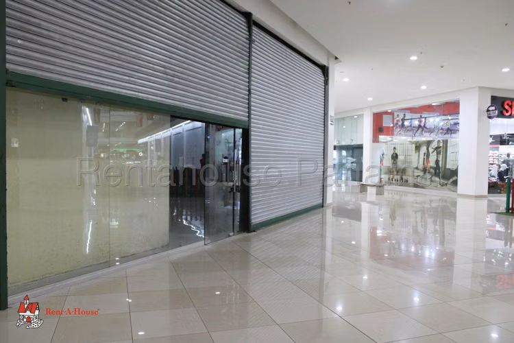 Venta de Local Comercial en Transistmica MCD27-2699