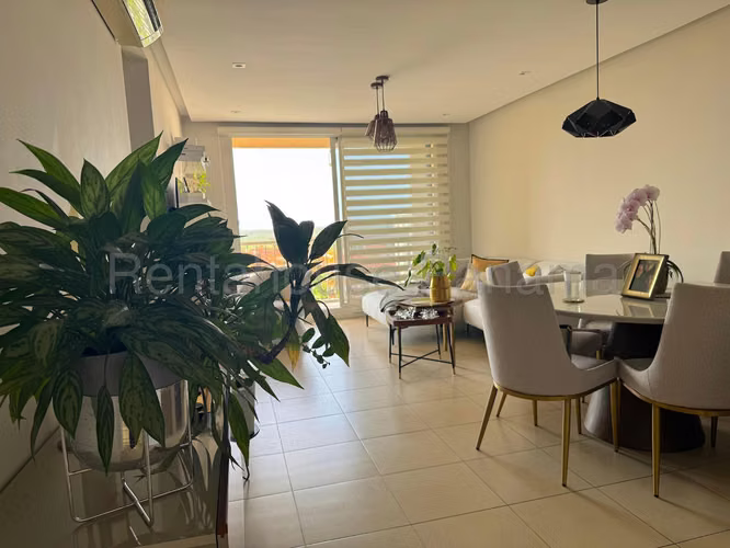 Venta de Apartamento en Versalles MCD26-9122