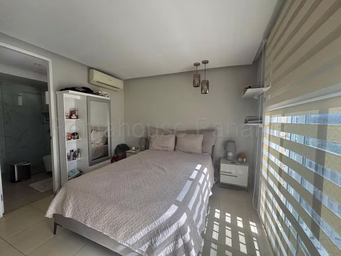 Venta de Apartamento en Versalles MCD26-9122