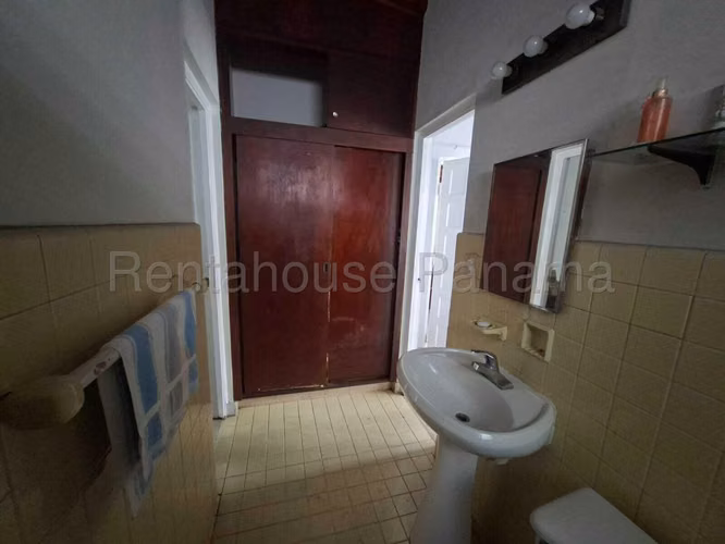 Se Vende Casa en El Carmen DPA26-7355