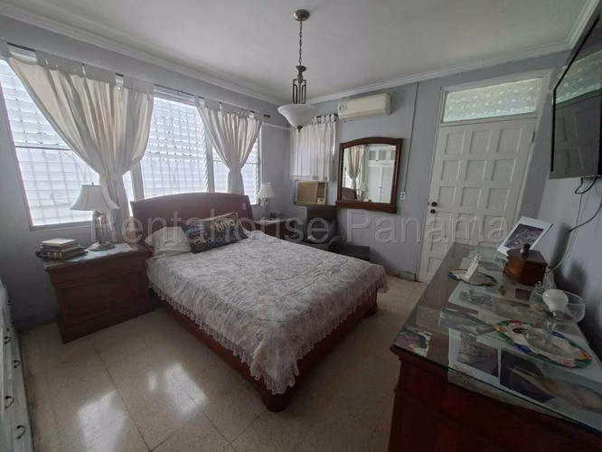 Se Vende Casa en El Carmen DPA26-7355
