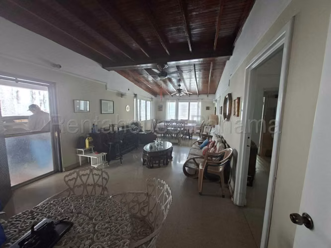 Se Vende Casa en El Carmen DPA26-7355