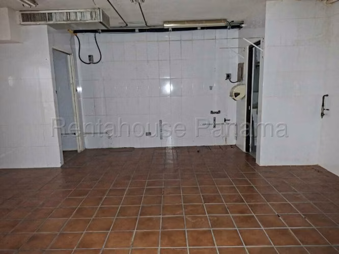 Se Alquila Local Comercial en Marbella DPA27-1621 - Imagen 11
