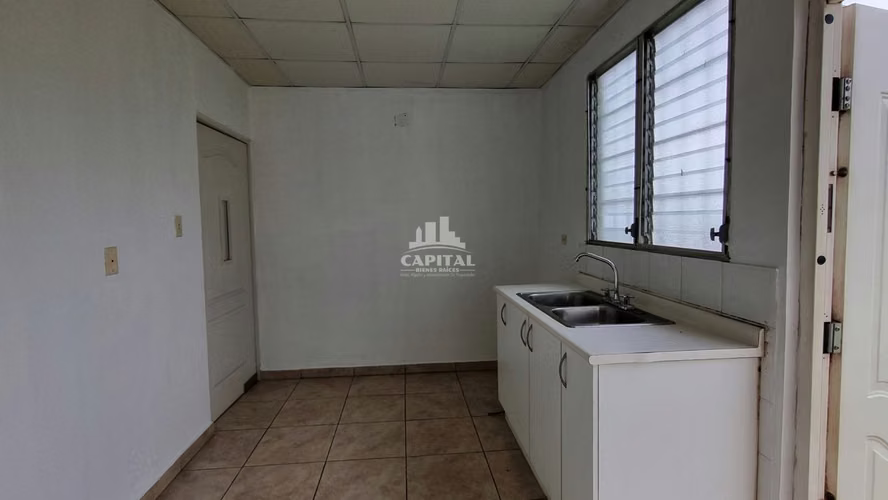 CASA ESQUINA EN VENTA BRISAS DEL GOLF - ARRAIJAN