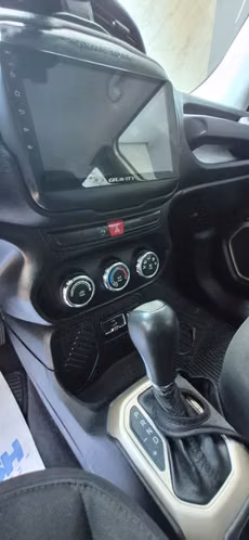 JEEP RENEGADE SPORT 2018 1.8 – OPORTUNIDAD POR VIAJE - Imagen 3