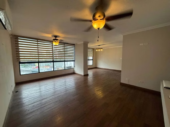 Alquiler de Apartamento en Obarrio – 130 m² | 2 Recámaras + Estudio - C.J. - Imagen 2