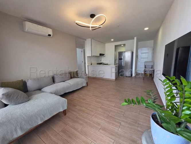 J2617GRR Alquiler de Apartamento en El Cangrejo 