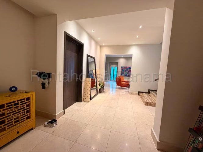 J1701GRR Alquiler de Casa en Santa Maria  - Imagen 9