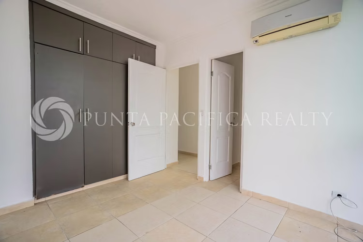 Amplio Apartamento en Venta en PH The Seawaves, Bella Vista | 3 Recámaras y Excelente Ubicación - Imagen 9