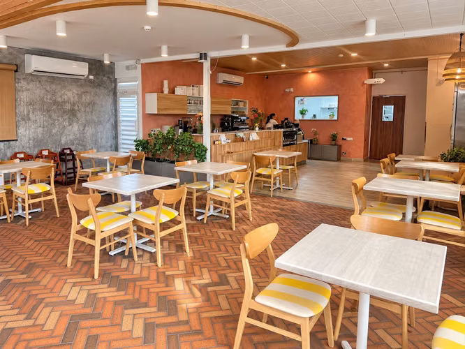 ALQUILER LOCAL COMERCIAL SAN FRANCISCO 155M2 LT. - Imagen 6