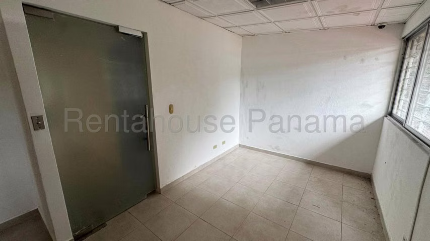 Casa Comercial en Venta en Parque Lefevre 26EPP4389 - Imagen 5