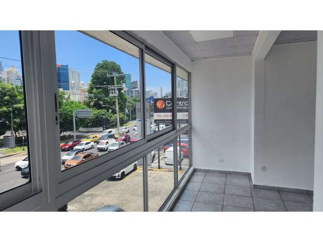CALLE 50 / OFICINA / PLAZA VARIBE / 97M / DIVISIONES / PLANTA ALTA