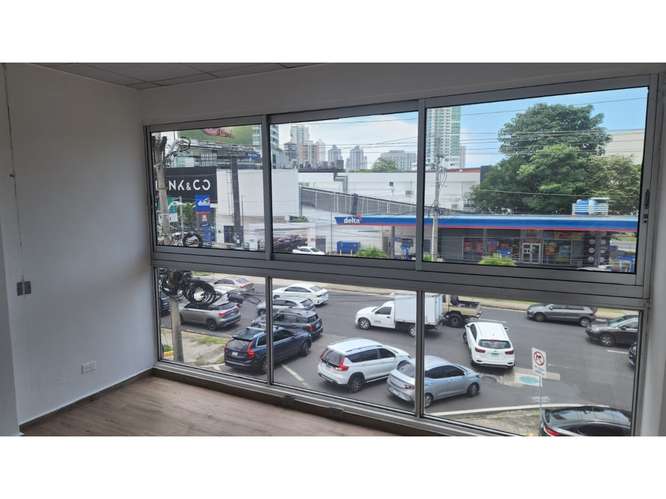 CALLE 50 / OFICINA / PLAZA VARIBE / 97M / DIVISIONES / PLANTA ALTA