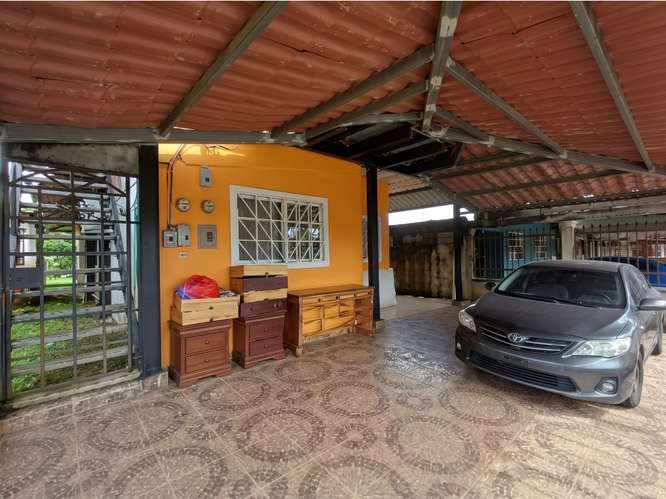 ALCALDE DIAZ / SAN LORENZO / 325M / 4 HABITACION / 3 BAÑOS / 2 NIVELES - Imagen 9