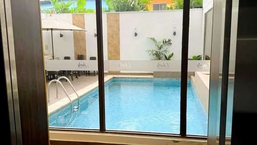 Apartamento en Alquiler Semi Amoblado Vista Hermosa a pasos del Riba Smith Vía Transísmica / El Dorado