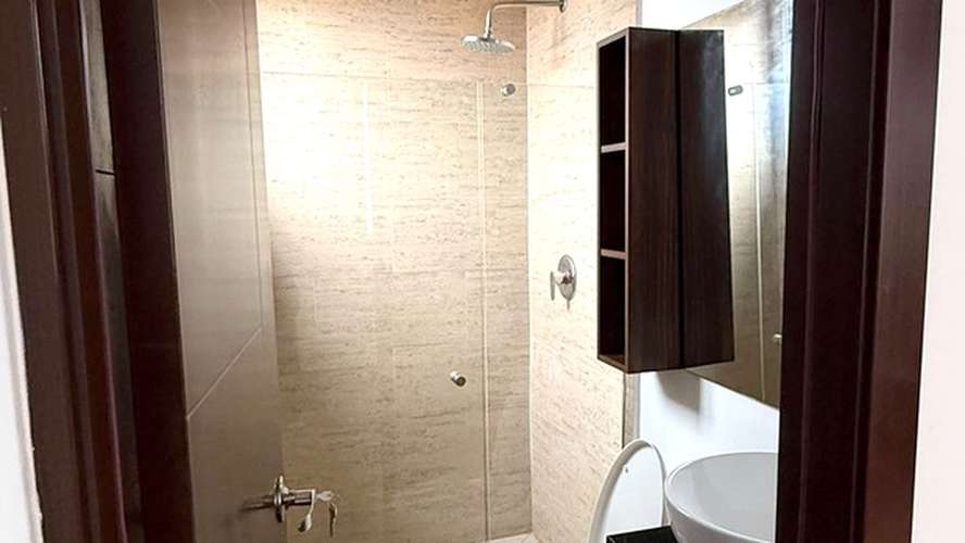 Apartamento en Alquiler Semi Amoblado Vista Hermosa a pasos del Riba Smith Vía Transísmica / El Dorado
