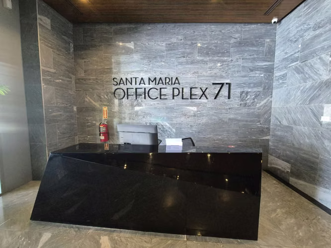 SE ALQUILA OFICINA DE LUJO EN SANTA MARIA BUSINESS DISTRICT .PH OFFICE PLEX - Imagen 2