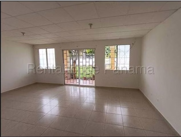 Venta de Casa en Arraijan, PH con garita y area social - Imagen 2