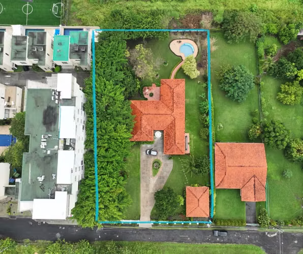 ESPECTACULAR CASA FAMILIAR EN VENTA EN CORONADO – 3,000 M² - Imagen 17