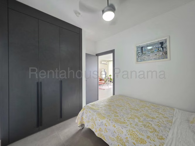 Se Alquila Apartamento en Coco del Mar VLU27-2685