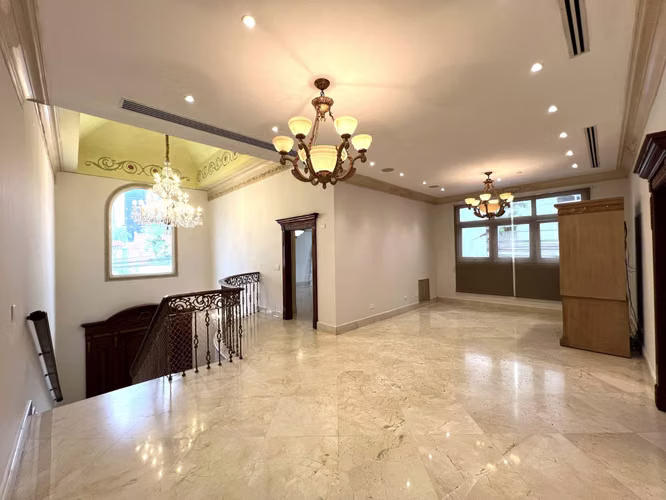 CASA PREMIUM DE ESQUINA EN ALQUILER, 3 RECÁMARAS, 6 BAÑOS, USO RESIDENCIAL, COMERCIAL O INSTITUCIONAL - Imagen 18