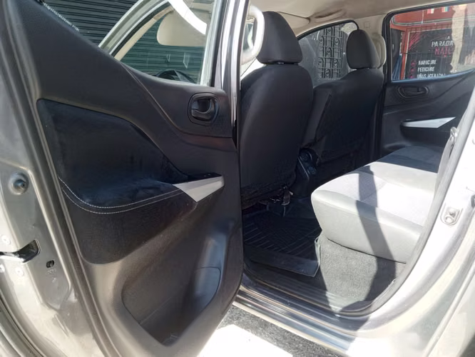 NISSAN NP300 4x4 2018  
