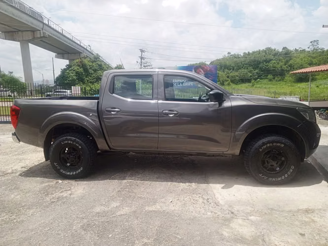 NISSAN NP300 4x4 2018  