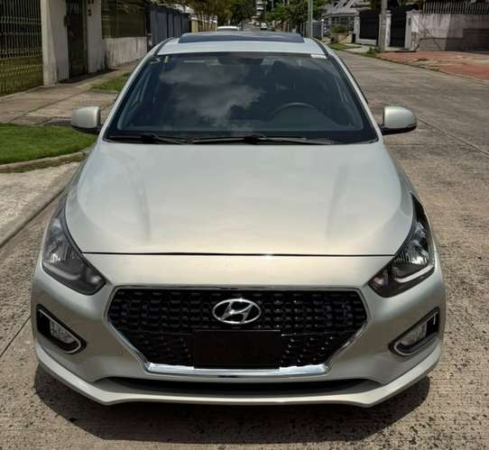 VERNA 2022 FULL AUTOMATICO EN 9,995 al CREDITO o al contado.