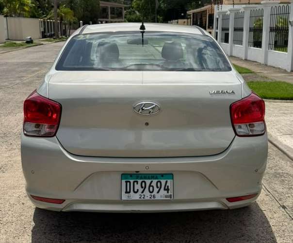 VERNA 2022 FULL AUTOMATICO EN 9,995 al CREDITO o al contado.