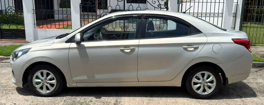 VERNA 2022 FULL AUTOMATICO EN 9,995 al CREDITO o al contado.