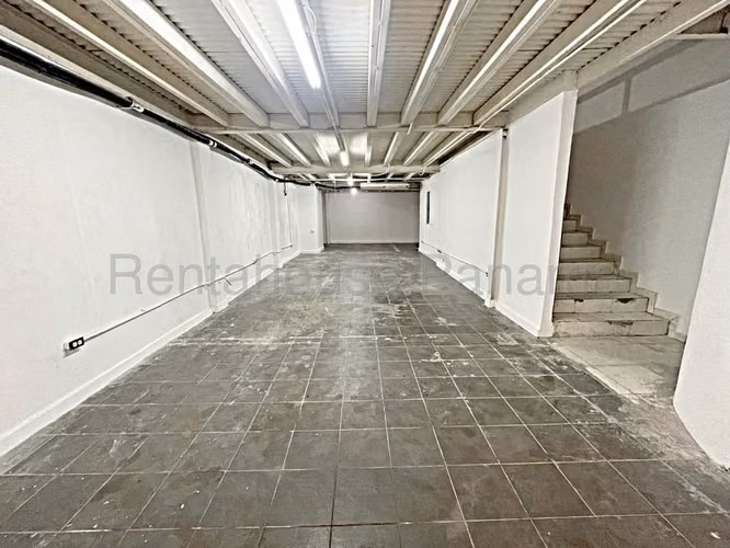 Local Comercial En Alquiler En Casco Antiguo YM - Imagen 4