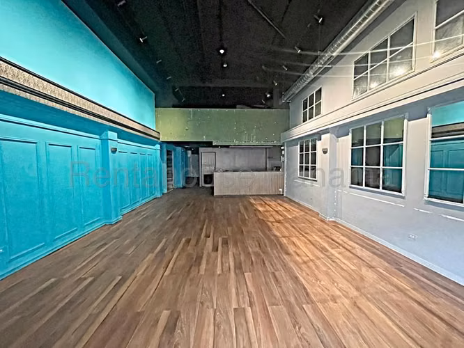 Local Comercial En Alquiler En Casco Antiguo YM - Imagen 5