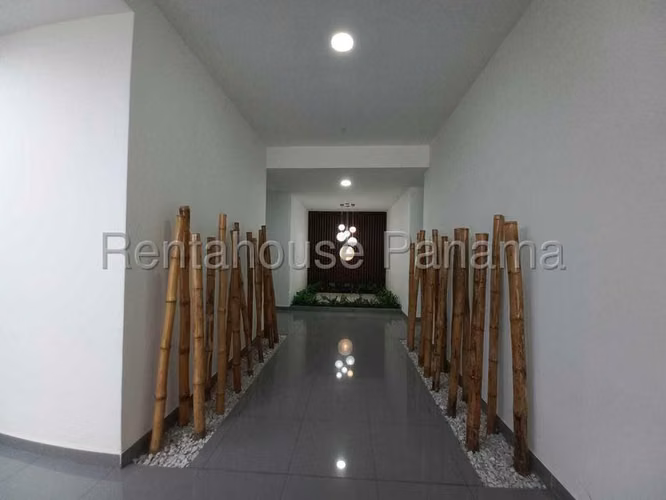 Apartamento en Alquiler en Carrasquilla 27AECC2716