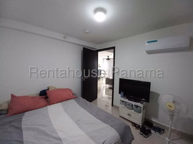Apartamento en Alquiler en Carrasquilla 27AECC2716