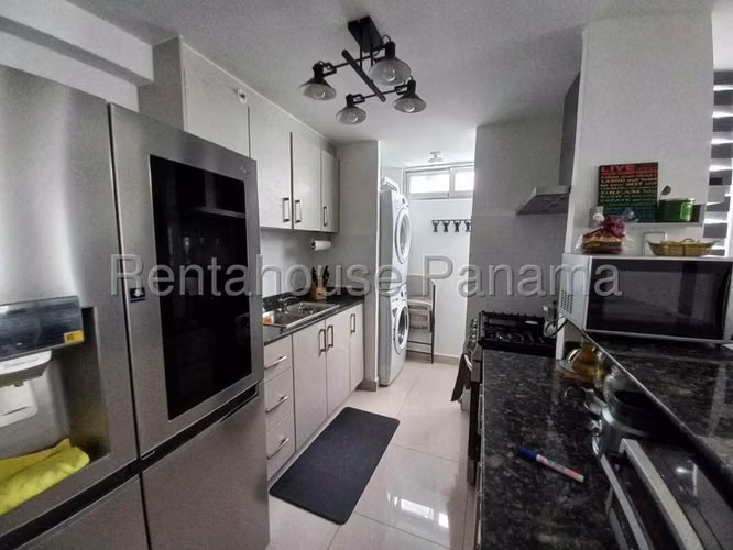 Se Alquila Apartamento en Carrasquilla MDV27-2716