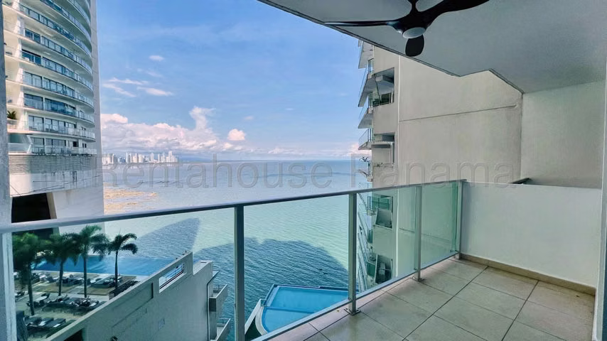 Apartamento en alquiler en PH Oasis on the Bay 27LRL2737