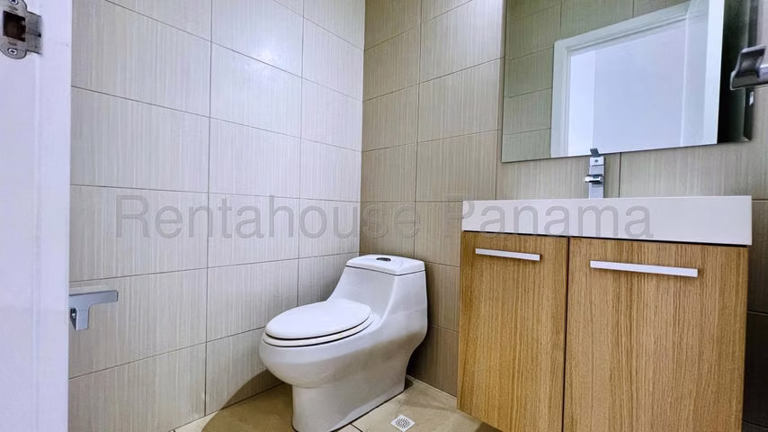 Apartamento en alquiler en PH Oasis on the Bay 27LRL2737