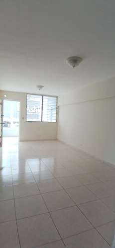 SE ALQUILA APTO EN AVE FERNANDEZ DE CORDOBA - EDIFICIO SANTA MARTHA - Imagen 4