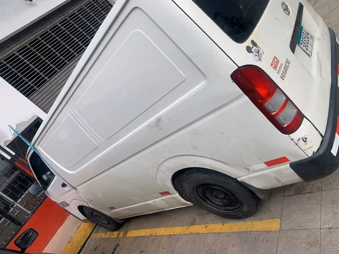 Se vende Toyota Hiace 2011