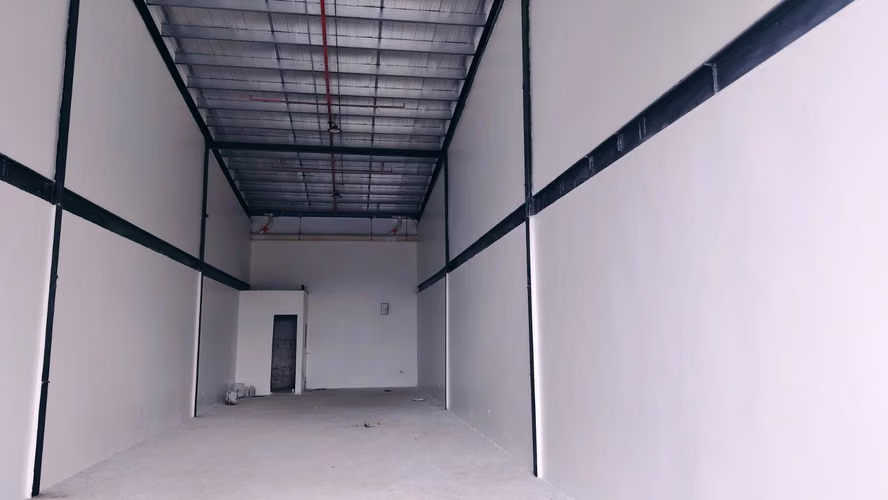 Alquiler de Bodega con Electricidad Trifasica  - Imagen 3
