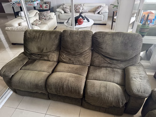 Venta de sofa de 3 puestos reclinable 