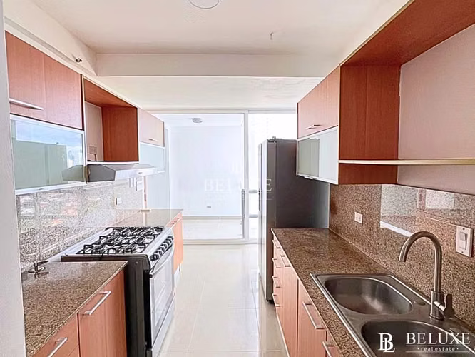 VENTA DE APARTAMENTO PH BAHIA DEL GOLF, COCO DEL MAR (10) - Imagen 5