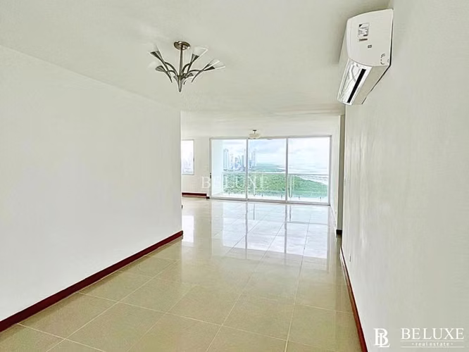 VENTA DE APARTAMENTO PH BAHIA DEL GOLF, COCO DEL MAR (10) - Imagen 2