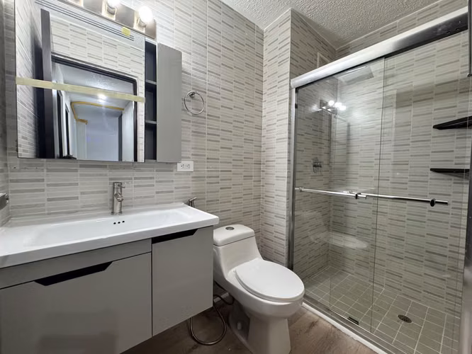 VENDO APARTAMENTO. ALTAMIRA GARDENS. PANAMA NORTE. CENTENARIO. CIUDAD DE LA SALUD. MERCAPANAMA. - Imagen 8