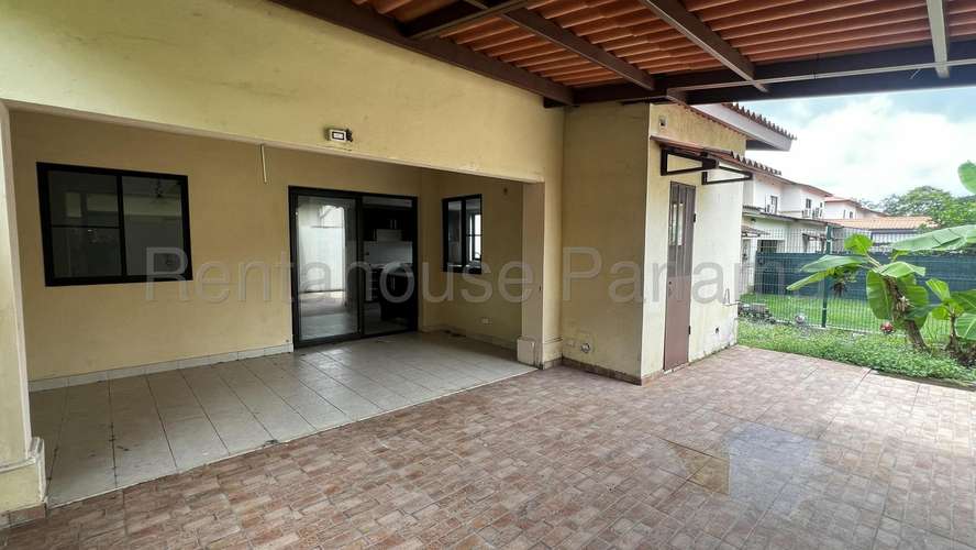 Venta de Casa Exclusiva en PH Woodlands, Panamá Pacífico 27-2624GG