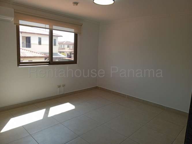 Venta de Casa Exclusiva en PH Woodlands, Panamá Pacífico 27-2624GG
