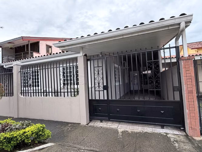 Sale of beautiful modern and remodeled house
