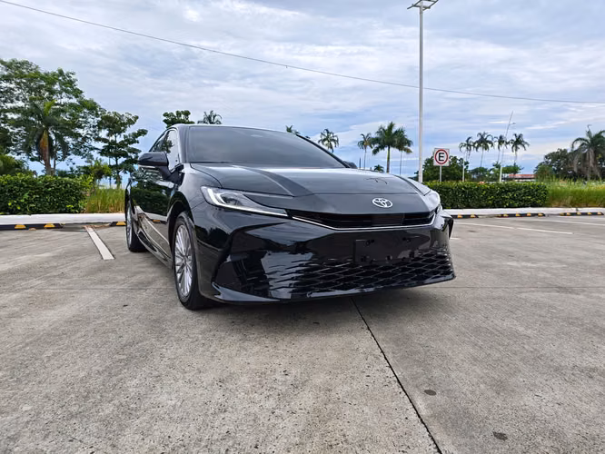 Toyota Camry Hybrid  - Imagen 4