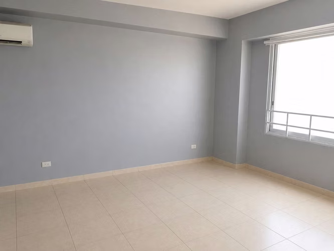 SE VENDE EN EL CORAZON DE AVENIDA BALBOA 113M2  - Imagen 3