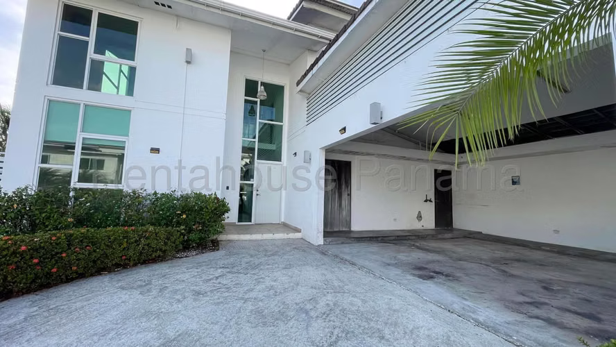 VENTA DE CASA EN ALTOS DE PANAMA DCD26-7209